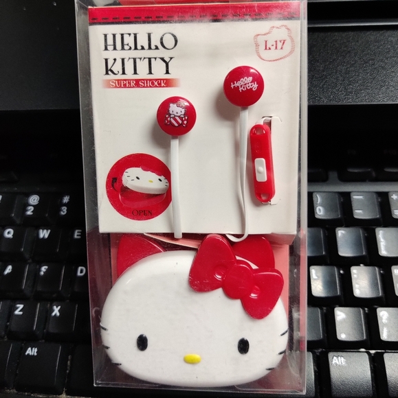 Red Hello Kitty 3.5 mm wired earphones with storage box - Picture 2 of 3